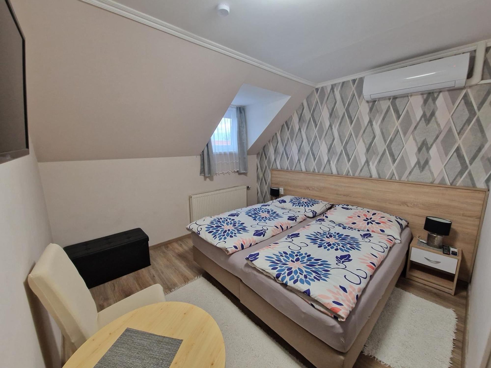Hajnalka vendégház Bük Esterno foto